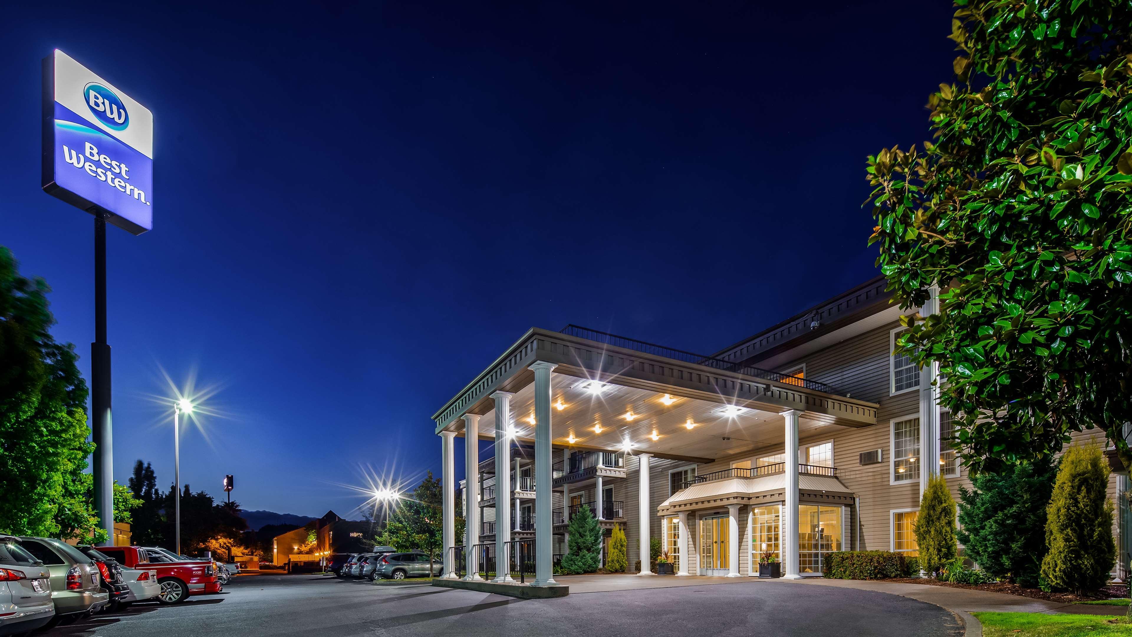 Best Western Plus Grand Manor Inn Springfield Exterior photo