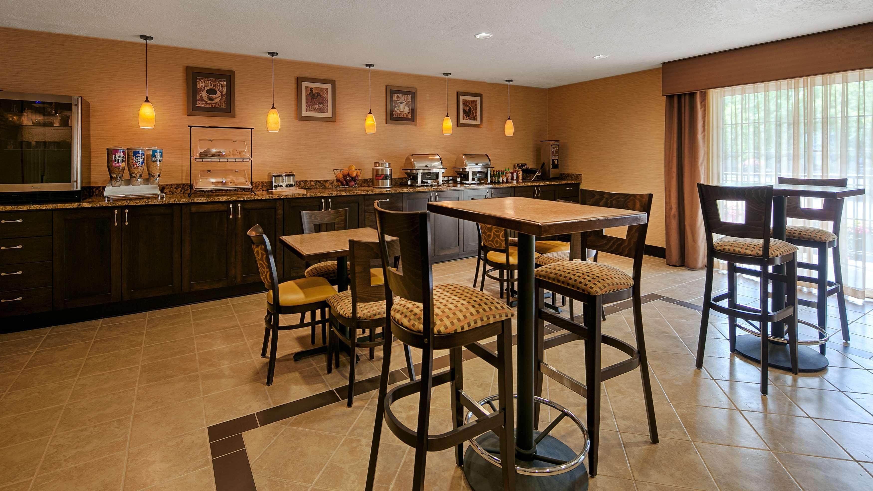 Best Western Plus Grand Manor Inn Springfield Exterior photo