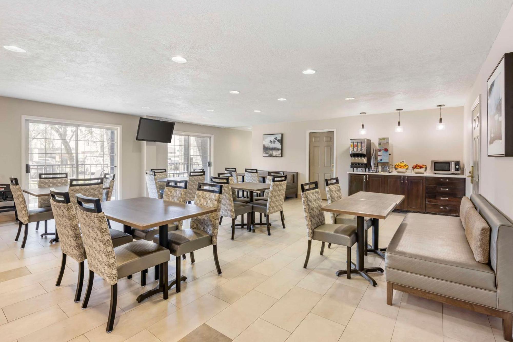 Best Western Plus Grand Manor Inn Springfield Exterior photo